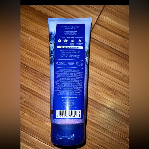 price is firm! New bath & body works denim & daisies 24/7 cream - Picture 2 of 2
